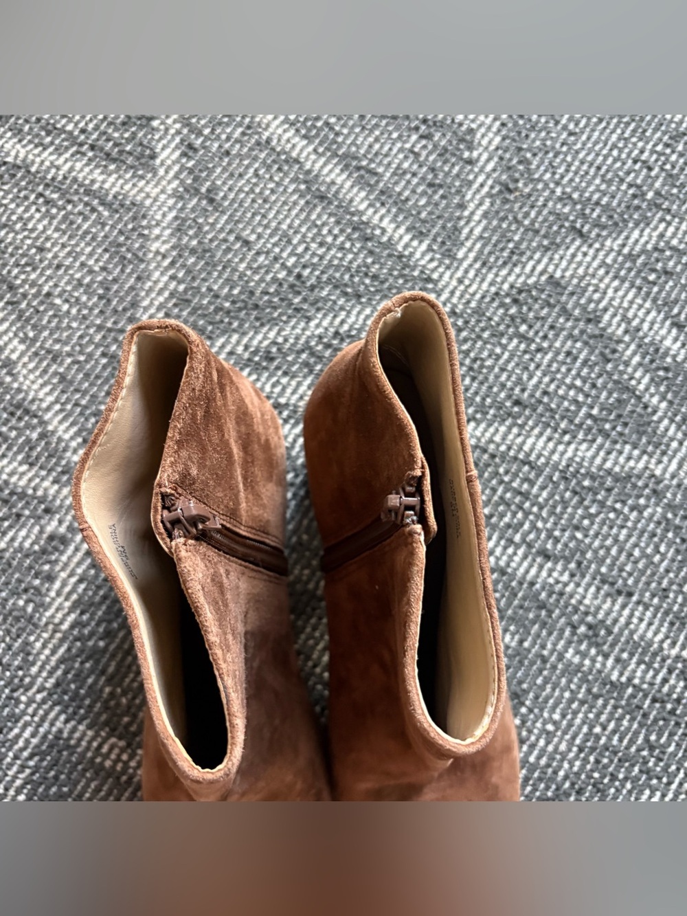 Ann Taylor Eden Suede Tortoiseshell Heeled Brown Booties Size 9 - Picture 5 of 10